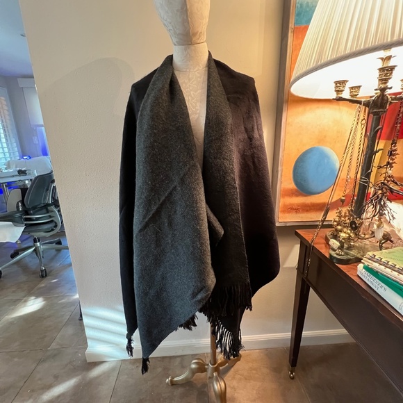 Elegant Fringe Open Front Reversible Black/Grey Shawl, Wrap With Fringe - Picture 16 of 16